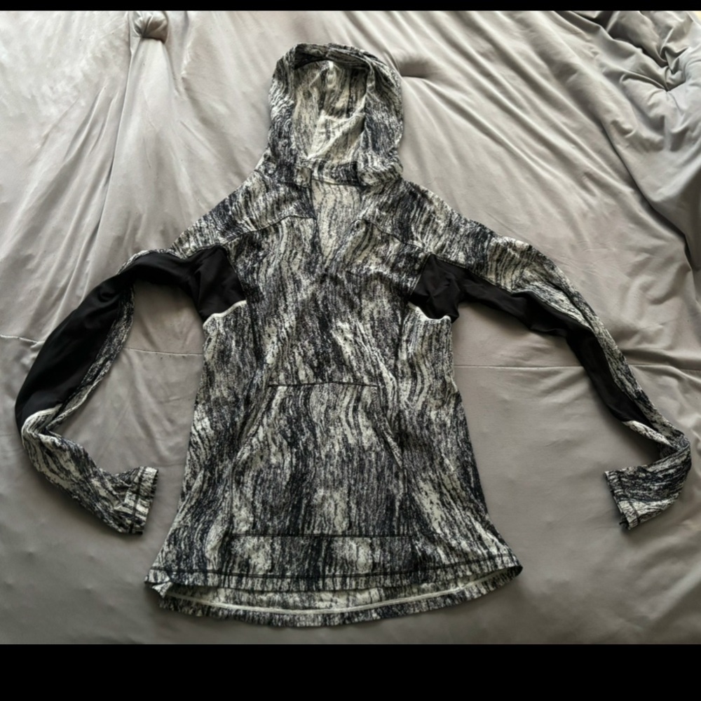 Lululemon Hooded Quarter-Zip jacket